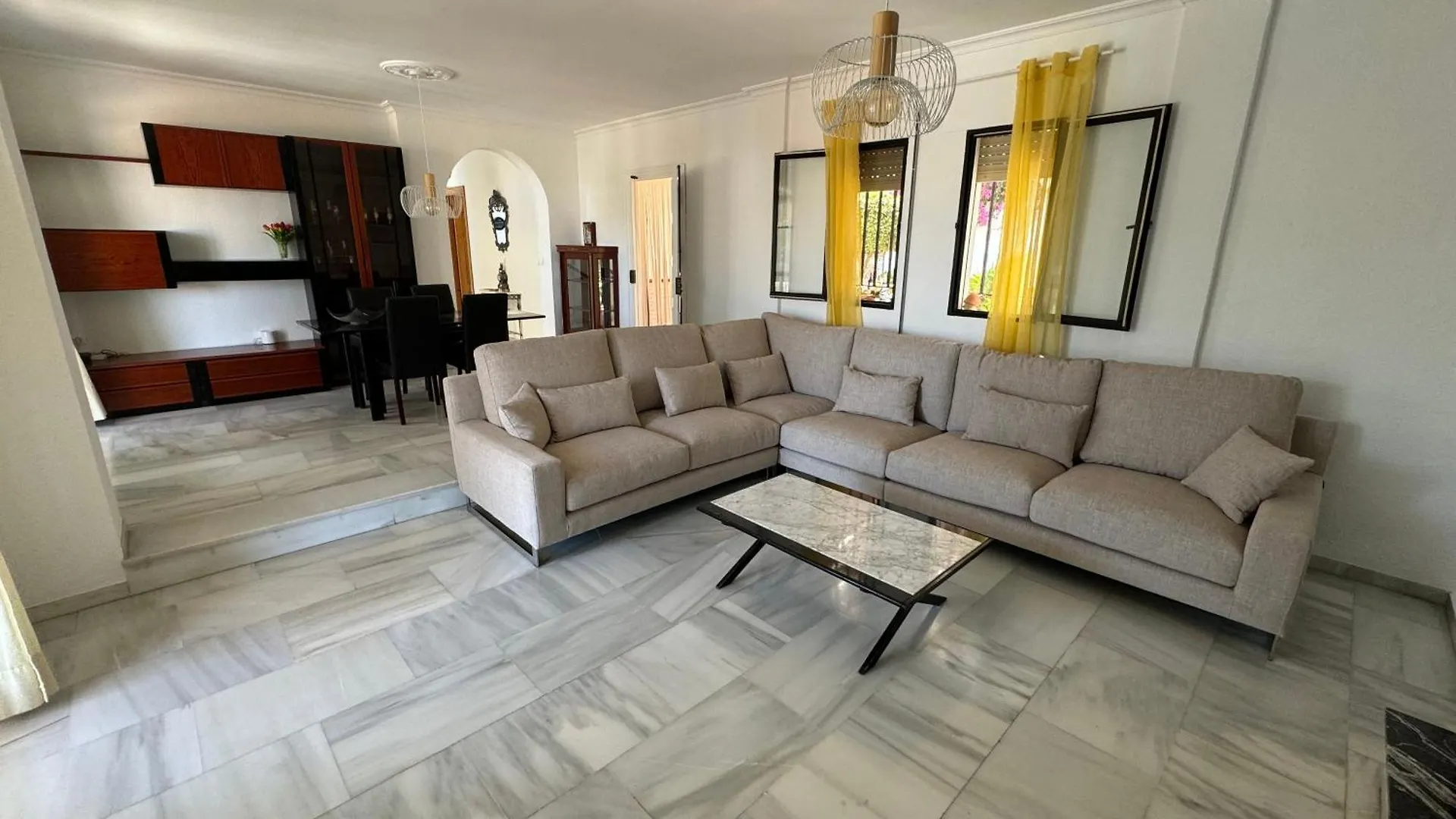 Villa La Casa De Pintor ベナルマデナ